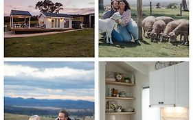 Gumnut Cottage Gippsland - Tiny Eco Stay W King Bed & Mountain Views